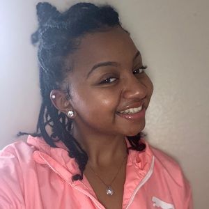 Meet your Posher, Brianna